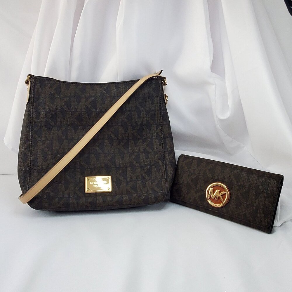 Michael Kors Brown Signature MK Monogram Crossbody Bag & Matching Wallet Set - Picture 12 of 16